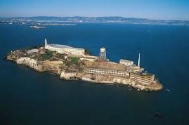 Trump Ingin Penjara Alcatraz Dibuka Lagi untuk Penjahat Keji