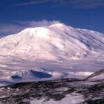 Gunung Berapi di Antartika Muntahkan Emas Rp 91 Juta per Hari